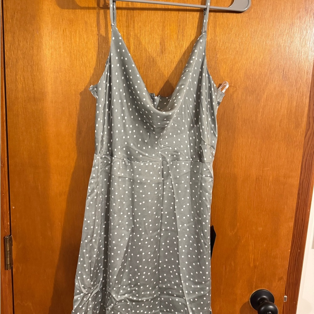 Lulus NWT, Gray Polka Dot Dress